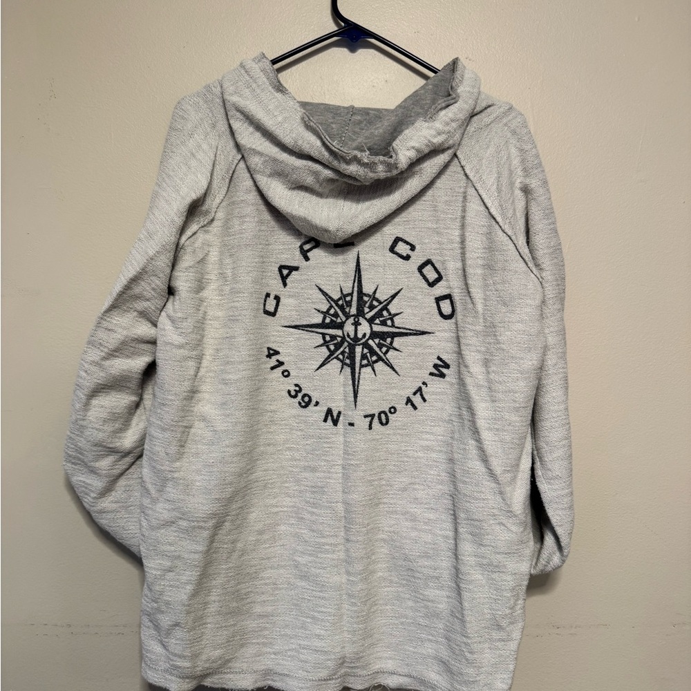 Cozy Light Gray Hooded Women's Sweater with Front Pocket - Picture 4 of 8